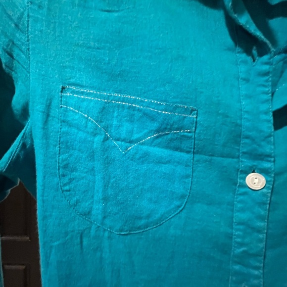 ~Izzue~ Teal Button-Up Shirt - Picture 2 of 7